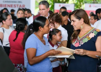 Lleva Mara Lezama justicia social a habitantes de Luis Echeverría Álvarez, con la Caravana del Bienestar