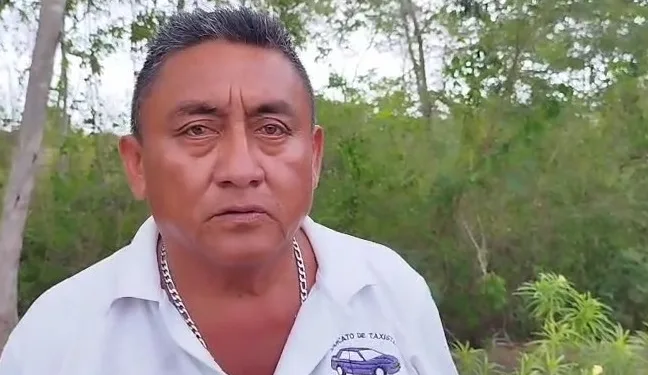 Taxistas de José María Morelos detienen a operador del FUTV Dziuché; denuncia hostigamiento y arbitrariedades