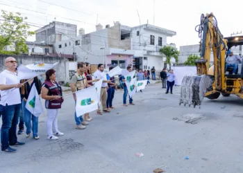 Gobierno de Tulum le cumple a su gente, inicia pavimentación en Mayapaax