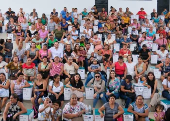 Empodera Mara Lezama a más mujeres de Benito Juárez con la entrega de 300 máquinas de coser para el autoempleo