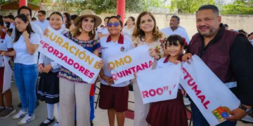 Después de casi 40 años sin protección, la escuela primaria “Forjadores de Quintana Roo” recibió de Mara Lezama domo nuevo