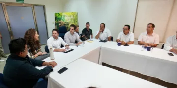 Renán Sánchez Tajonar se reúne con sector hotelero de Cozumel para fortalecer el turismo sostenible