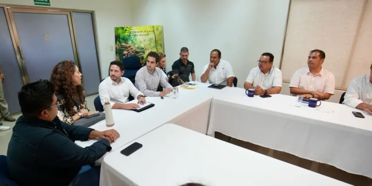 Renán Sánchez Tajonar se reúne con sector hotelero de Cozumel para fortalecer el turismo sostenible