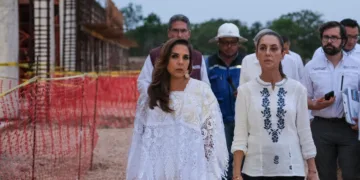 Recorre Claudia Sheinbaum y Mara Lezama nuevo Hospital General de FCP, en el corazón de la Zona Maya