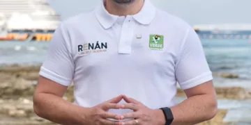 Renán Sánchez Tajonar se pronuncia contra el cuarto muelle de Cozumel: “Es una decisión que no escucha a la gente ni respeta el medio ambiente”