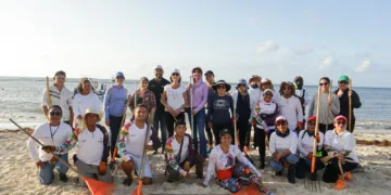 Amexme y el DIF responden al llamado del gobierno de Estefanía Mercado y se suman con todo al #RetoSargazo en Playa Pelícanos y Fundadores