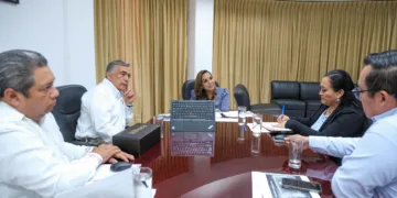 Anuncian Mara Lezama y Rolando López, director de la DGETI, creación y construcción del CBTIS 301 en Cancún