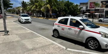Taxistas de Tulum operan al 30% y esperan que el verano reactive su economía