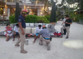 Volcadura de lancha turística en Punta Solimán deja siete sobrevivientes; investigan causas