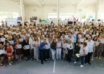 Fortalece Mara Lezama la profesionalización inmobiliaria para dar certeza jurídica a las familias de Quintana Roo
