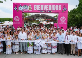 Mara Lezama y Estefanía Mercado inauguran la Feria del Carmen 2025