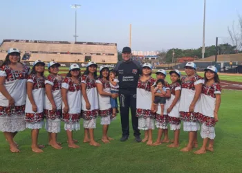 Diablillas Mestizas de Hondzonot invitadas de honor en juego de los Tigres de Quintana Roo