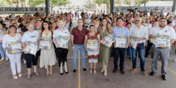 Ayuntamiento y DIF Tulum Entregan Apoyos Alimentarios a Madres de Familia