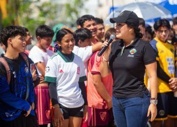 Estefanía Mercado Transforma la Plaza 28 de Julio en Escenario Deportivo para Torneo Estatal «De la Calle a la Cancha»