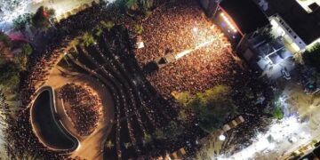 35 mil personas vibran con Molotov en histórico concierto en Playa del Carmen