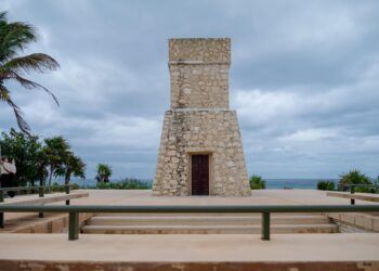 Hoteleros de Tulum Proponen Abrir Playas del Parque Nacional del Jaguar Ante Crisis por Sargazo