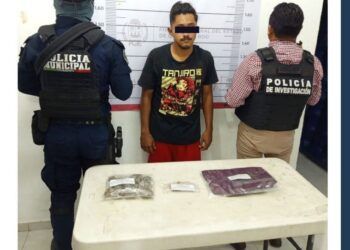 Detienen a Presunto Narcomenudista en Tulum con Más de 20 Dosis de Marihuana