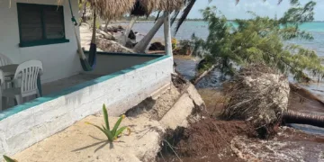 Punta Allen pierde sus playas y el turismo se desploma: habitantes piden ayuda ante la erosión y el sargazo