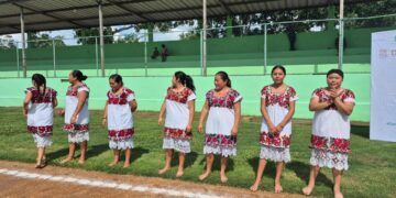 Partido Amistoso de Softbol Femenil entre Diablillas de Hondzonot y Chicleras de Leona Vicario Suspendido por Lluvia