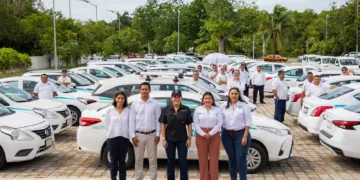 Gobierno de Estefanía Mercado impulsa taxistas de excelencia para transformar el turismo de Playa del Carmen