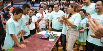 Impulsa Mara Lezama el talento juvenil y la innovación tecnológica en el Torneo Regional de Robótica WRO México 2025