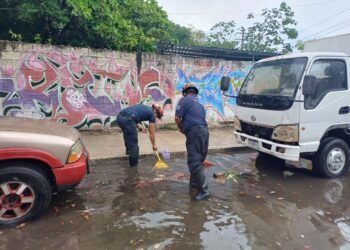 Gobierno de Estefanía Mercado Despliega Operativo “Tormenta” por Fuertes Lluvias en Playa del Carmen