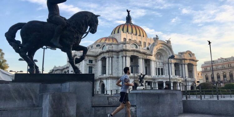 A propósito del Maratón CDMX, cerca del 20% de los mexicanos viaja por eventos deportivos, revela estudio de Ipsos y Airbnb
