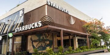 Starbucks México eleva los momentos de café con una nueva tienda en Playa del Carmen