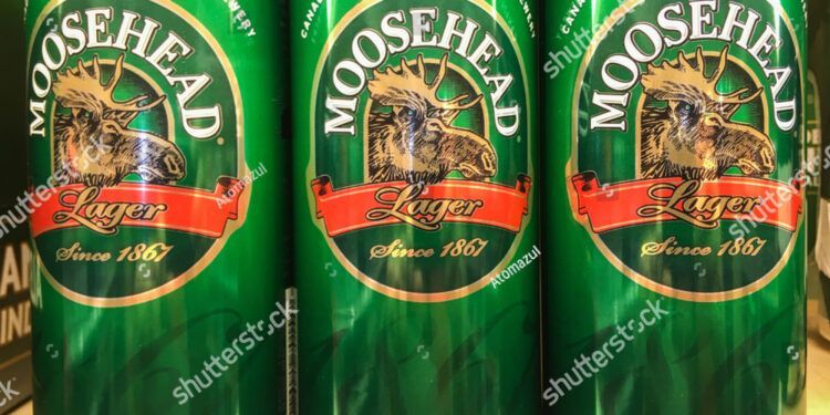 Soriana celebra el regreso de la icónica cerveza canadiense Moosehead a sus tiendas