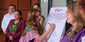 Mara Lezama Firma Histórico Acuerdo para que 2,000 Mujeres de Quintana Roo Concluyan el Bachillerato