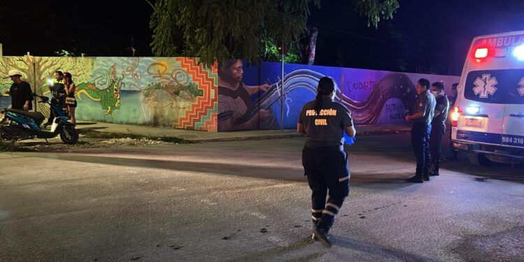 Pareja en Estado Etílico Choca Motocicleta Contra Poste en Tulum