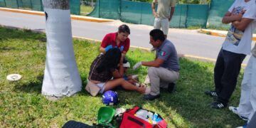 Indignación en Aldea Tulum: madre ebria derrapa en moto con su hija pequeña