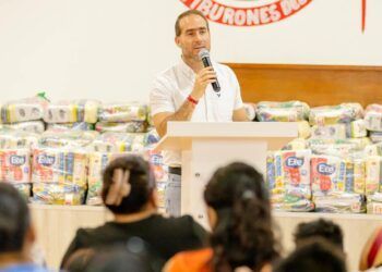 Entrega de Apoyos Alimentarios a Jefas de Familia en Tulum