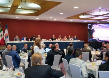 Destaca Mara Lezama el potencial económico y las oportunidades de inversión en Quintana Roo ante más de 100 inversionistas estadounidenses