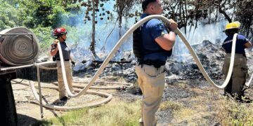 Quema de Basura en Hotel Amansala Provoca Conato de Incendio y Moviliza a Cuerpos de Emergencia en Tulum