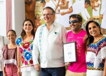 Artesanos y Productores de Playa del Carmen Reciben Certificados «Hecho en México»
