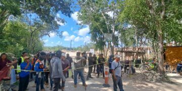 Trabajadores paralizan construcción de centro comercial en Tulum