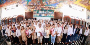 Recibe Congreso de la Justicia Social distintivo de excelencia en el servicio público