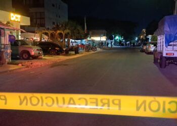 Hombre es asesinado dentro de autolavado en Tulum