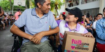 Estefanía Mercado cumple su palabra; tres mil familias reciben su despensa del programa “Playa Llena, Corazón Contento”