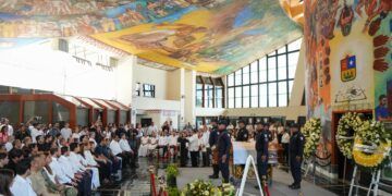 Realizan en el Congreso Guardia de Honor a Don Jesús Martínez Ross, primer gobernador constitucional de Quintana Roo
