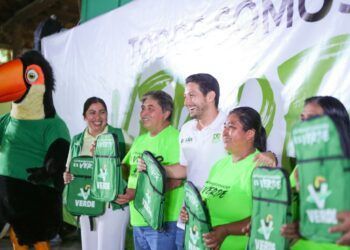 Renán Sánchez Tajonar inicia en Bacalar la entrega de kits a la militancia del Partido Verde en Quintana Roo