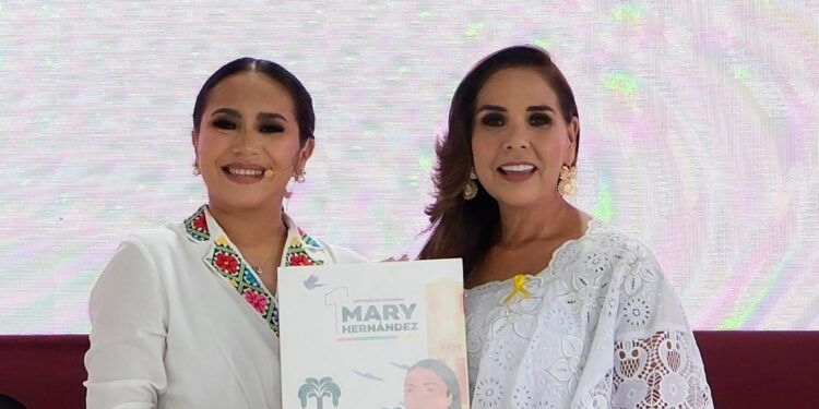 Ante Mara Lezama, la presidenta de Carrillo Puerto Mary Hernández afirma que la transformación no se detiene en la zona Maya