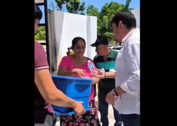 Saulo Aguilar: presume más de lo que ayuda