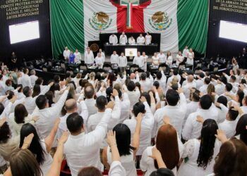 Rinden protesta las mujeres y hombres que integrarán el nuevo Poder Judicial
