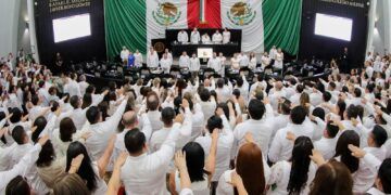 Rinden protesta las mujeres y hombres que integrarán el nuevo Poder Judicial