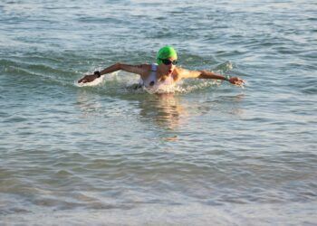 El cancunense Jethro Brito gana plata en el Triatlón de Mérida