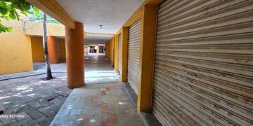 Cierre de negocios históricos en la zona arqueológica de Tulum por cambios en acceso turístico