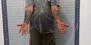 Detienen en Solidaridad al hermano de la síndico municipal de Tulum por presunta posesión de drogas