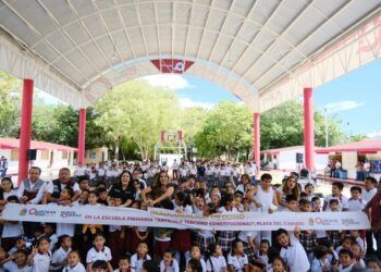 Inaugura Mara Lezama en Playa del Carmen nuevo domo escolar en la Primaria “Artículo Tercero Constitucional”